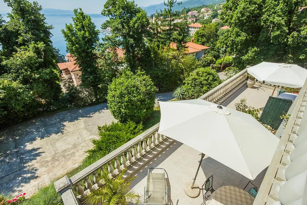 Apartments Green Garden Opatija 0*,  Croácia