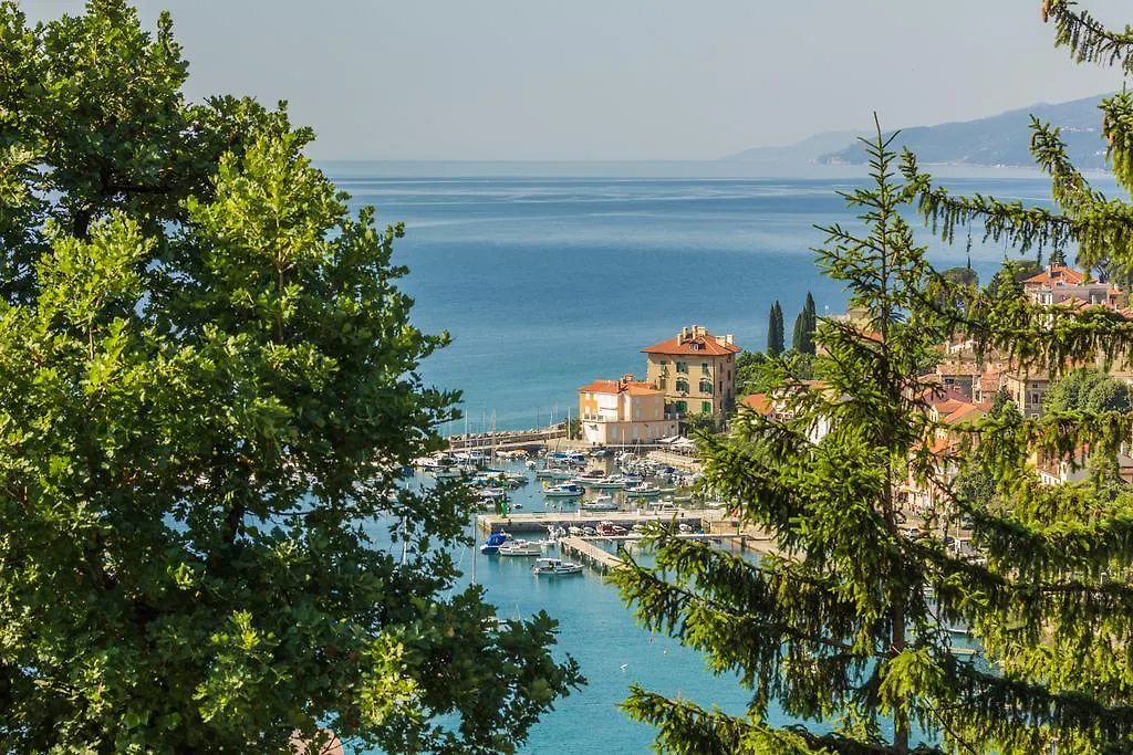 Apartments Green Garden Opatija 0*,