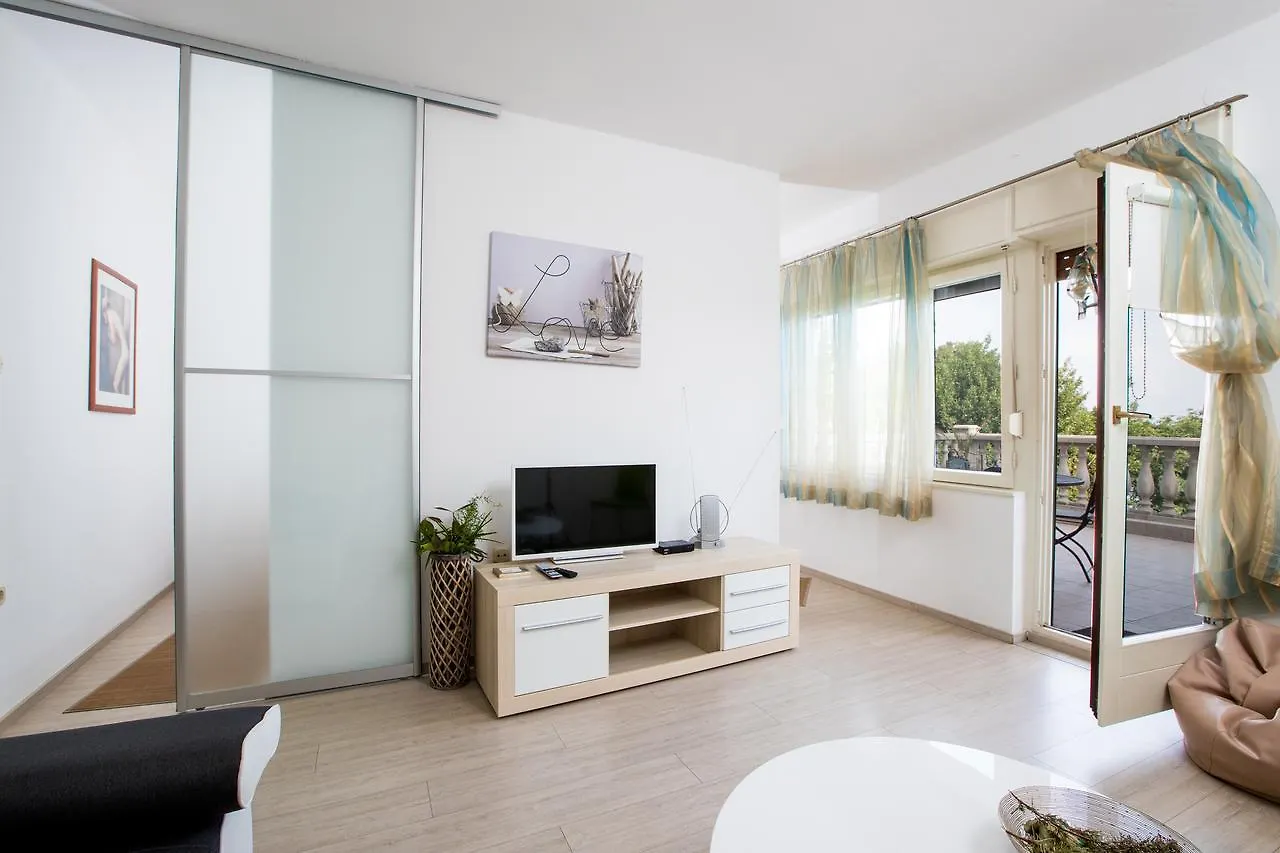 Apartments Green Garden Opatija 0*,