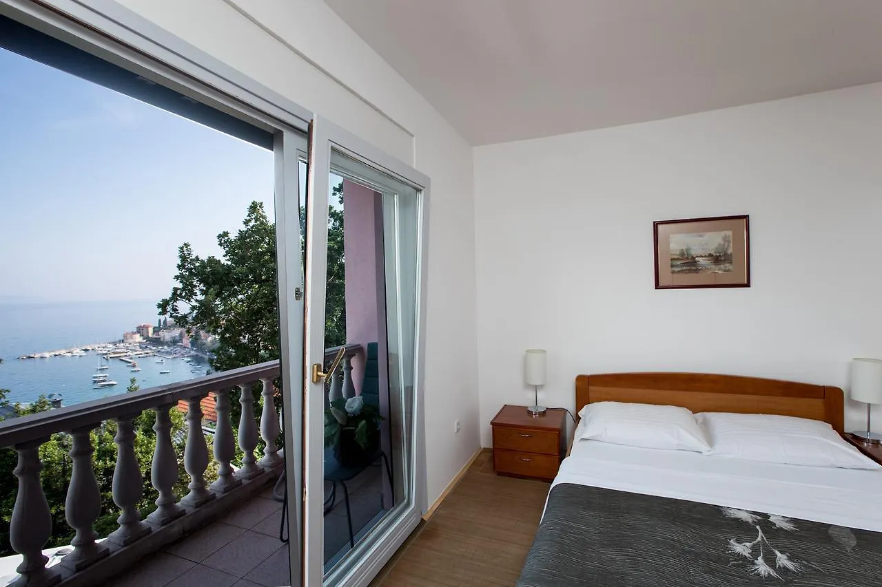 Apartments Green Garden Opatija 0*,